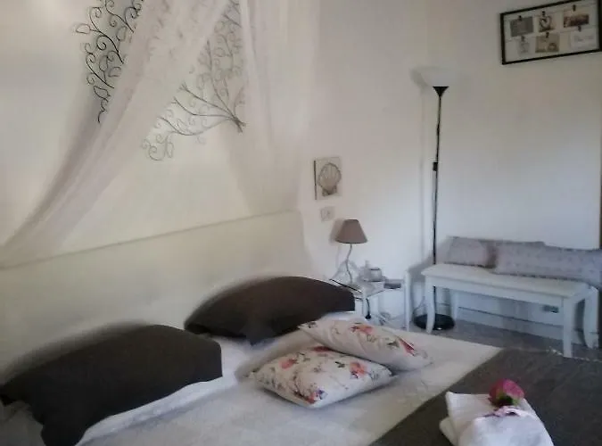 Pensión La Rosa Ameglia